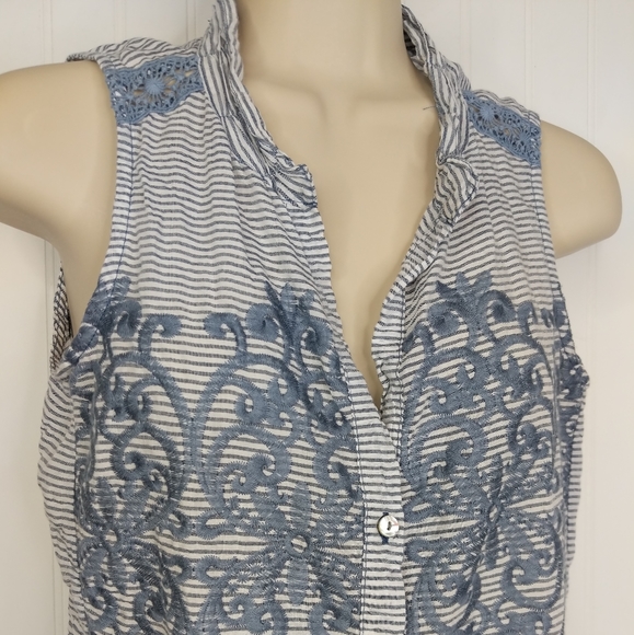 ANTHROPOLOGIE Dylan Embroidered Crochet Trim Top Sz S - Picture 4 of 9